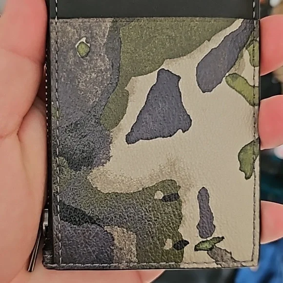 Coach Wallet - Picture 4 of 8